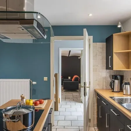 Tranquil In With Near Area Holiday home